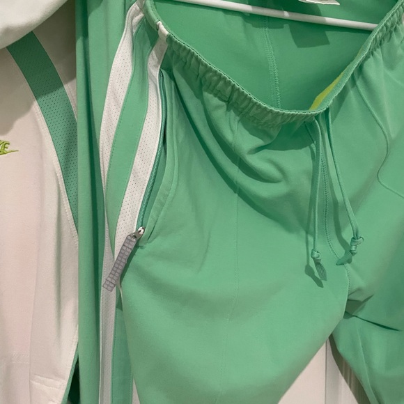 VINTAGE NIKE SWEATSUIT - Picture 9 of 11